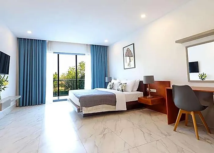 Modern Private By La San *