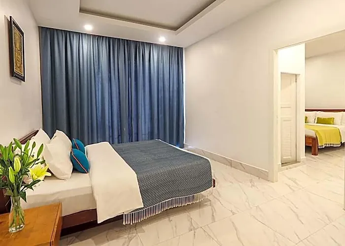 Modern Private By La San *