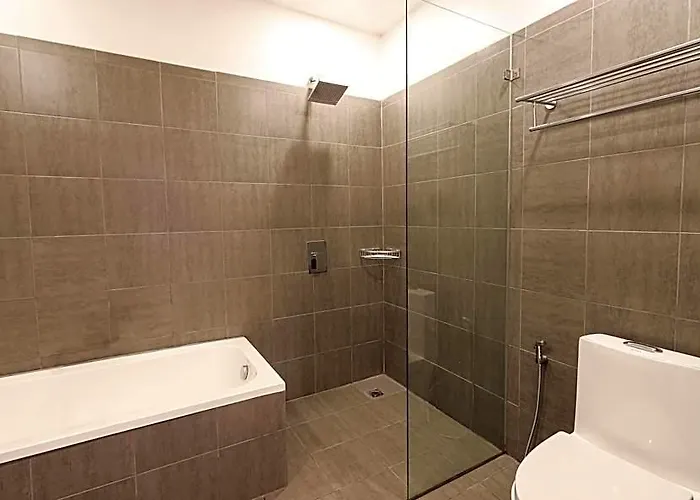 Modern Private By La San Residence *